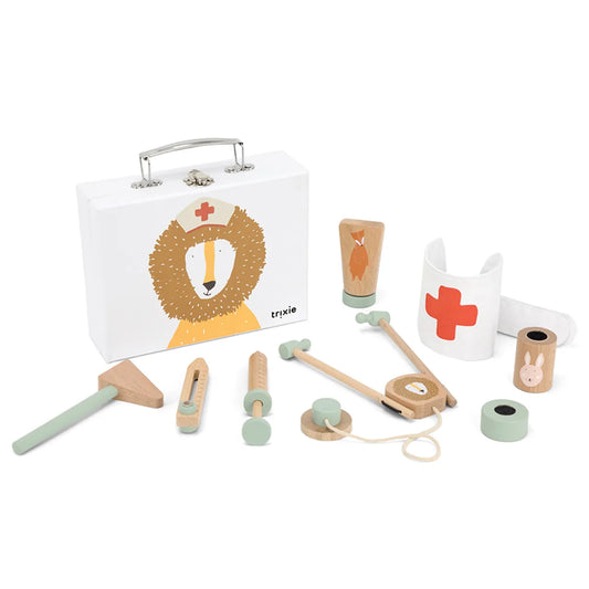 Wooden doctor set