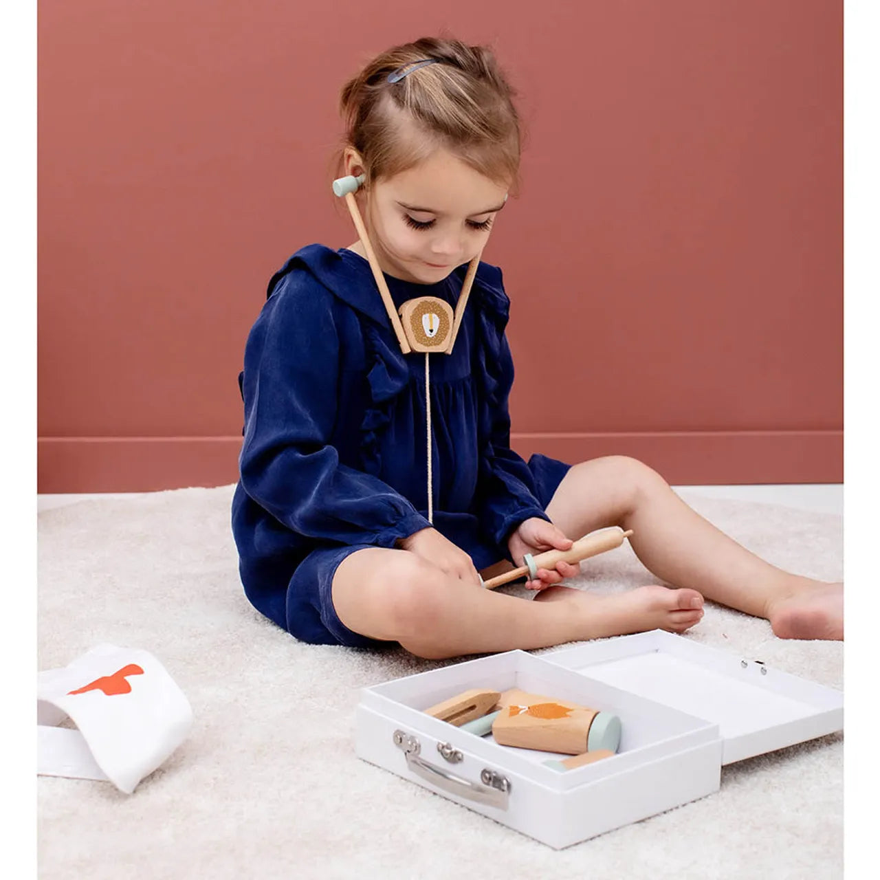 Wooden doctor set